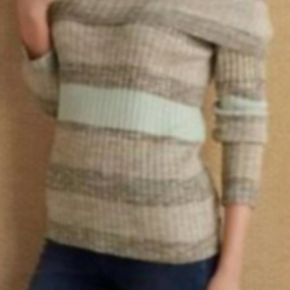 Soft Surroundings Light Weight Sweater - Picture 2 of 11